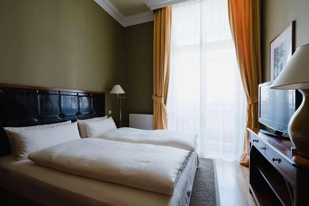 ***** Hotel Louisa'S Place Berlin Germany